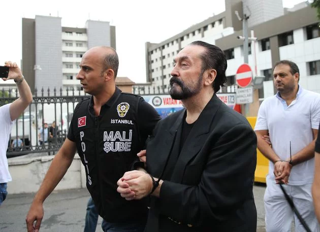 Adnan Oktar risque jusqu'à 870 ans de prison
