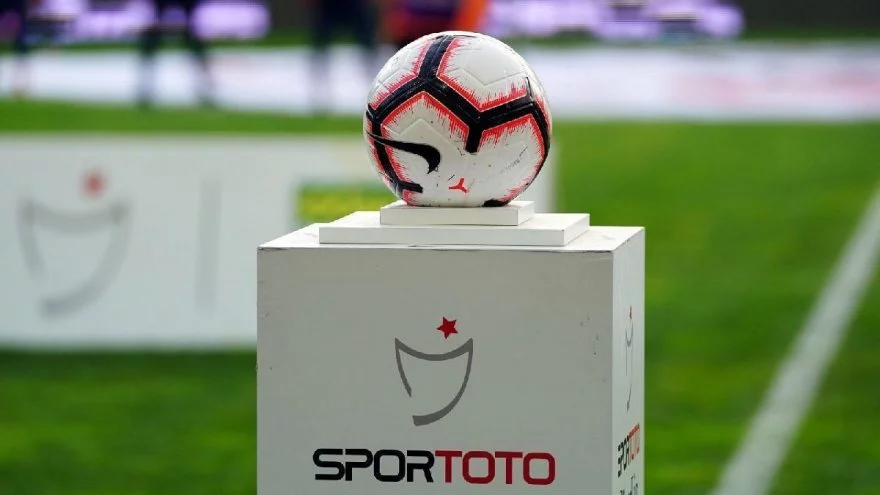 Les clubs de football turcs pourraient perdre 1 milliard de lires du COVID-19