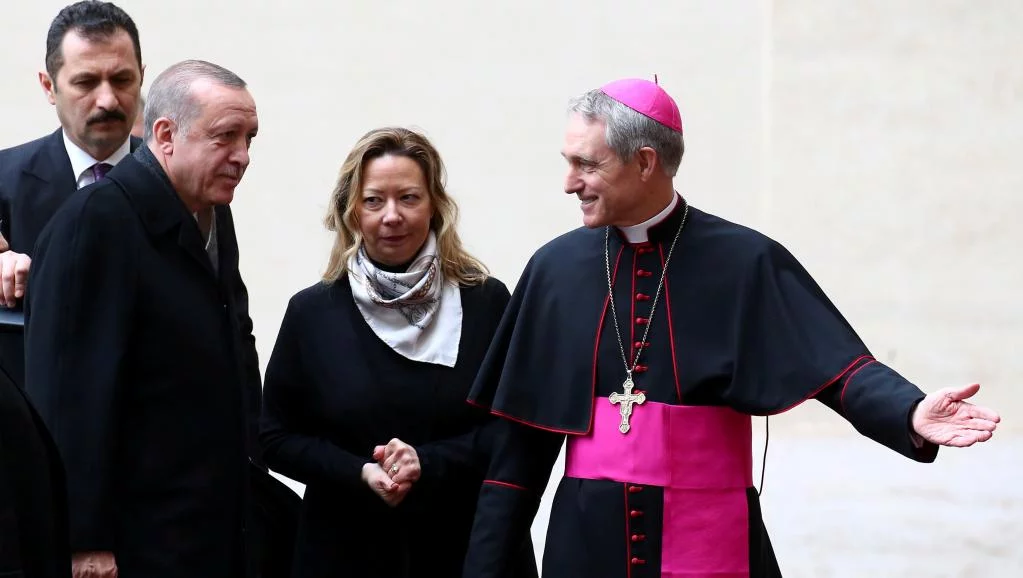 Erdogan reçu par le pape François au Vatican