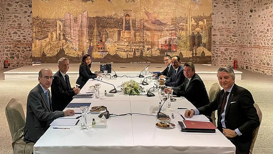 La Turquie et la Grèce conviennent de poursuivre les discussions directes pour normaliser leurs relations