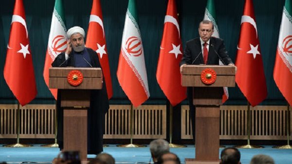 Les présidents iranien et turc promettent de renforcer les liens après la levée des sanctions sur Téhéran
