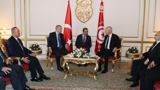 Le président Erdogan réalise une visite surprise en Tunisie