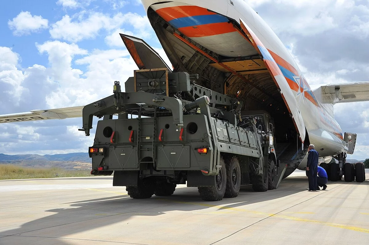 Les États-Unis pourraient acheter le S-400 de fabrication russe en Turquie sur proposition du Sénat Américain