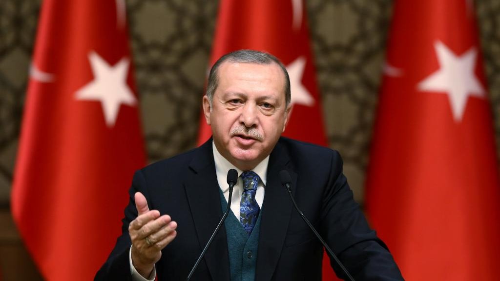 Erdogan salue les frappes en Syrie