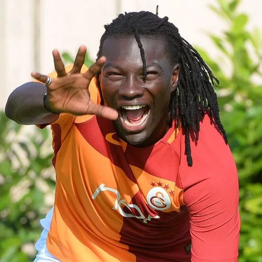 Bafétimbi Gomis dément les rumeurs affirmant qu'il ne joue pas en raison d'un salaire impayé