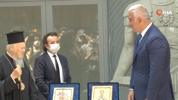 La Turquie remet au patriarche orthodoxe grec à Istanbul les oeuvres volées des églises