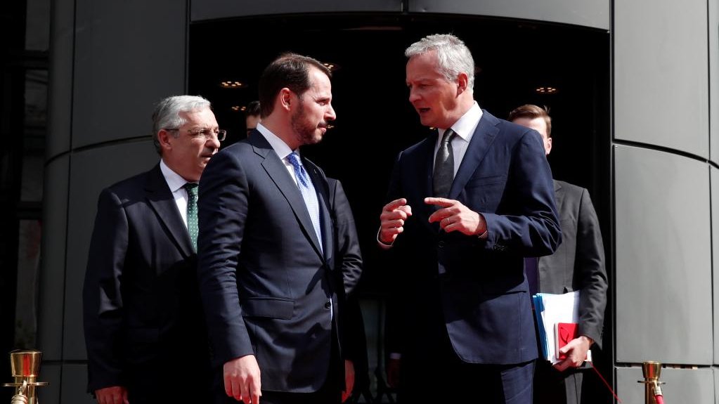 Le ministre des Finances turc en France à la recherche d'un allié