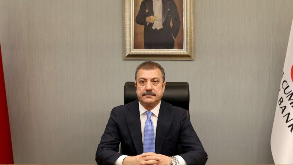 La baisse des taux d'intérêt stabilisera la livre turque, selon le gouverneur de la banque centrale
