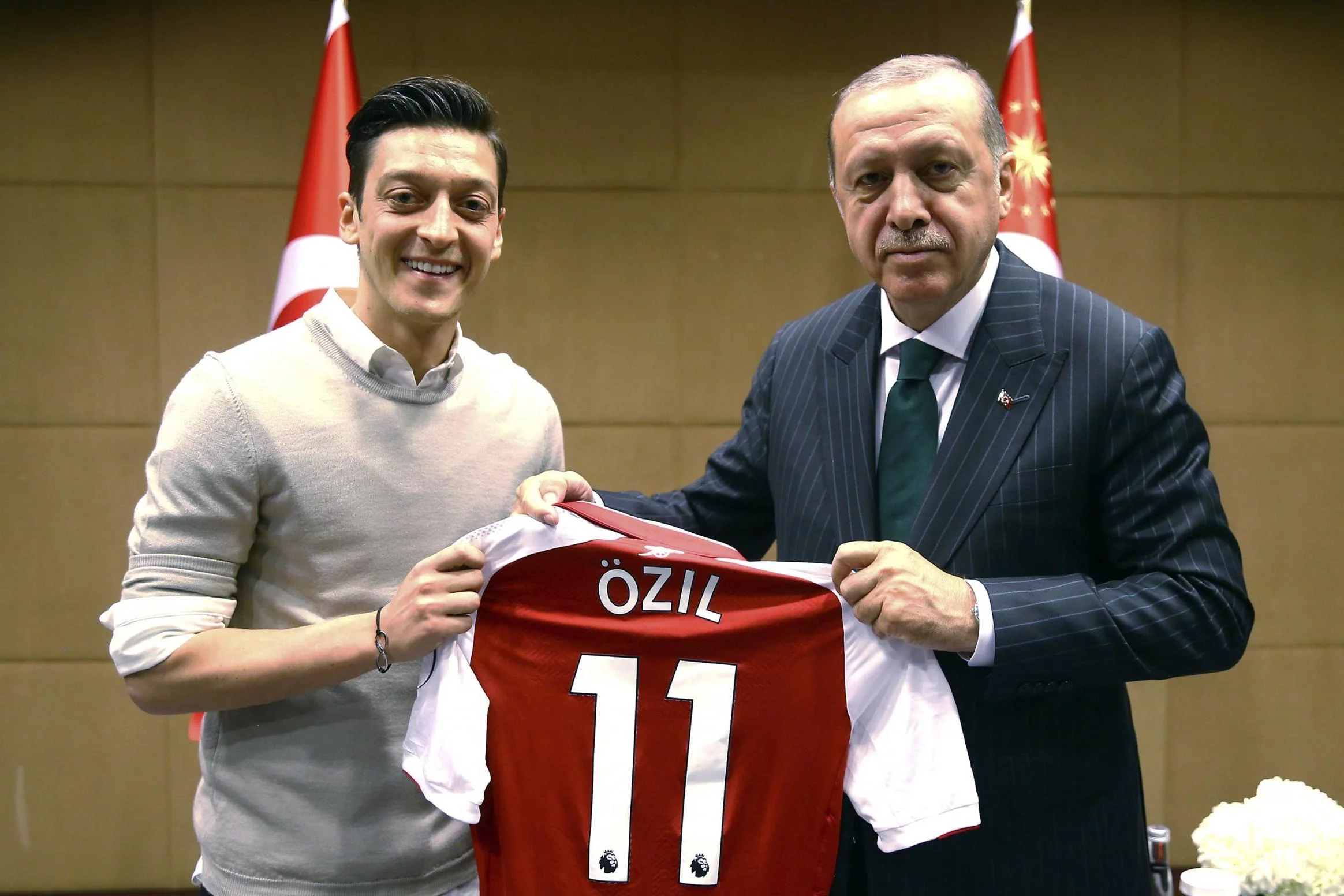 Mesut Özil annonce qu'il ne jouera plus pour l'Allemagne
