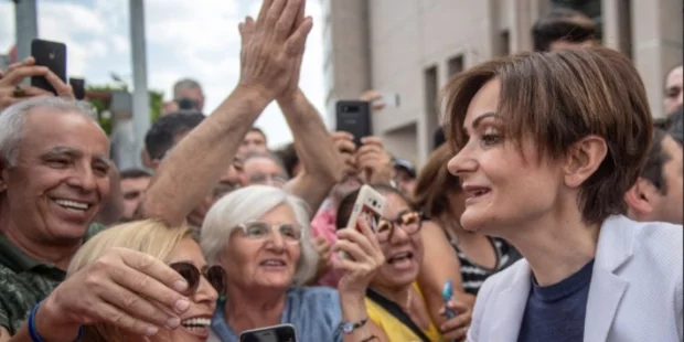 Turquie : une opposante d'Erdogan retourne au tribunal