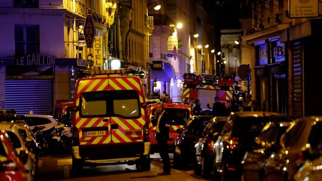 Attaque au couteau à Paris : deux morts, dont l'assaillant 