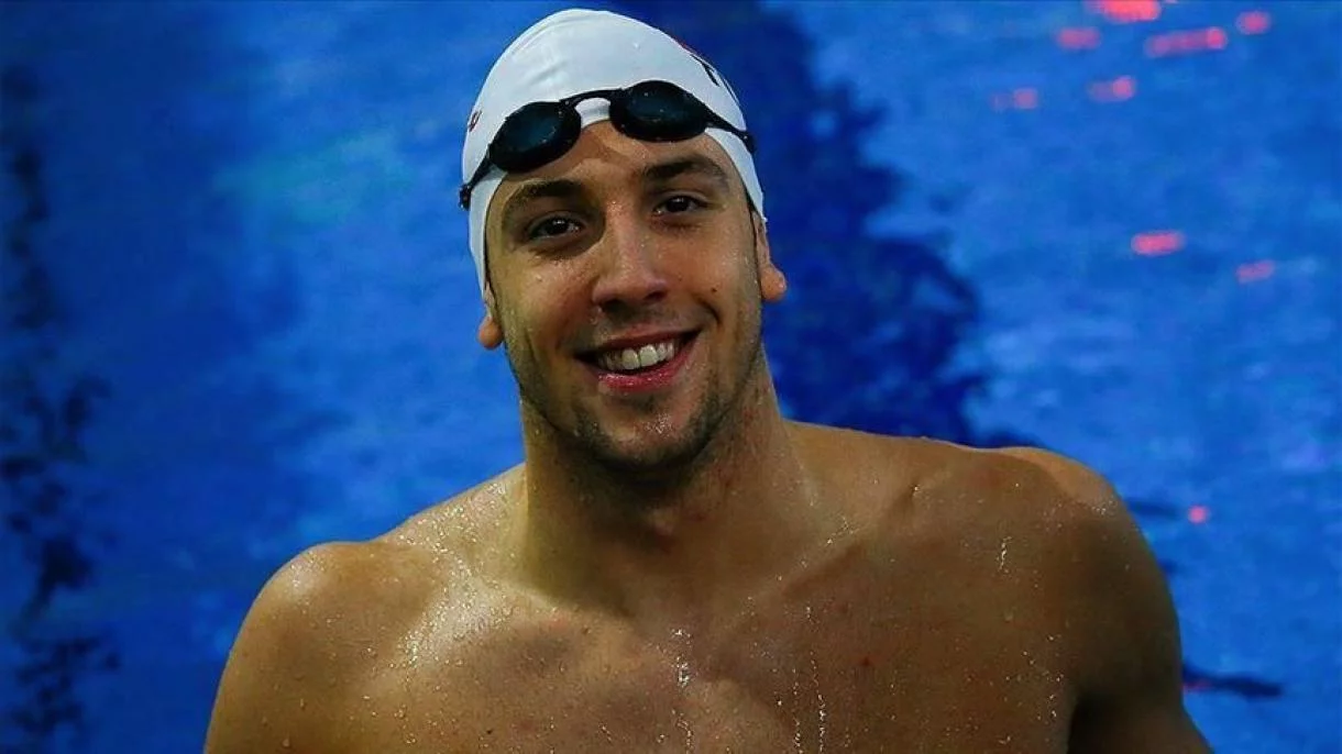 Natation : Emre Sakçı bat le record européen de 100m brasse
