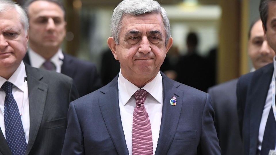 Arménie : contesté par la rue, le premier ministre démissionne