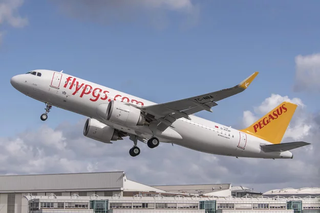 Un avion de Podeba et un de Pegasus évitent de peu une collision