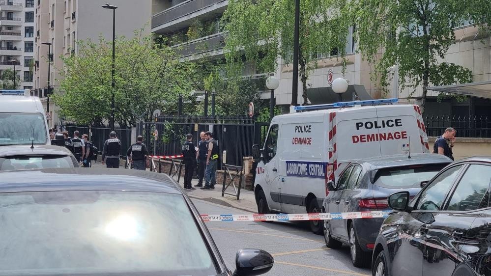 Attentat à la bombe contre le consulat général de Turquie à Paris