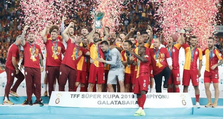 Galatasaray remporte la Supercoupe de Turquie
