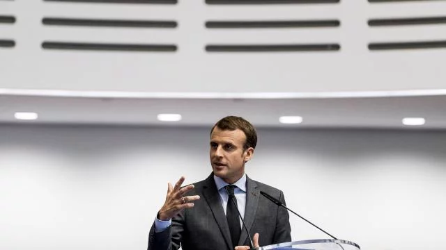 Emmanuel Macron appelle au dialogue avec la Turquie et la Russie