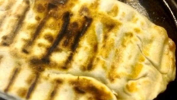 Gözleme, crêpe-pain turque