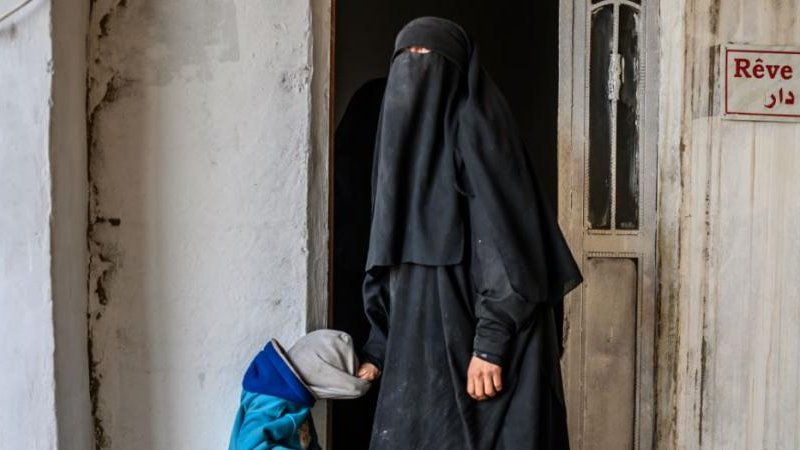 Quatre femmes radicalisées et leurs sept enfants vont être renvoyés en France par la Turquie.