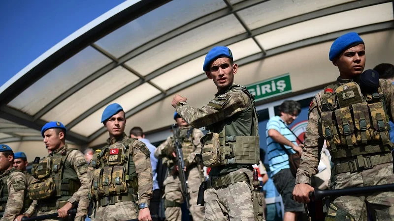 Turquie : le procès du quotidien d'opposition Cumhuriyet reprend