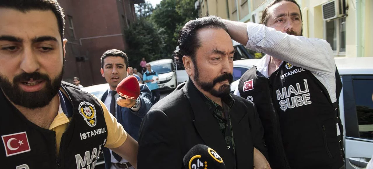 En Turquie, le gourou créationniste violait des mineures