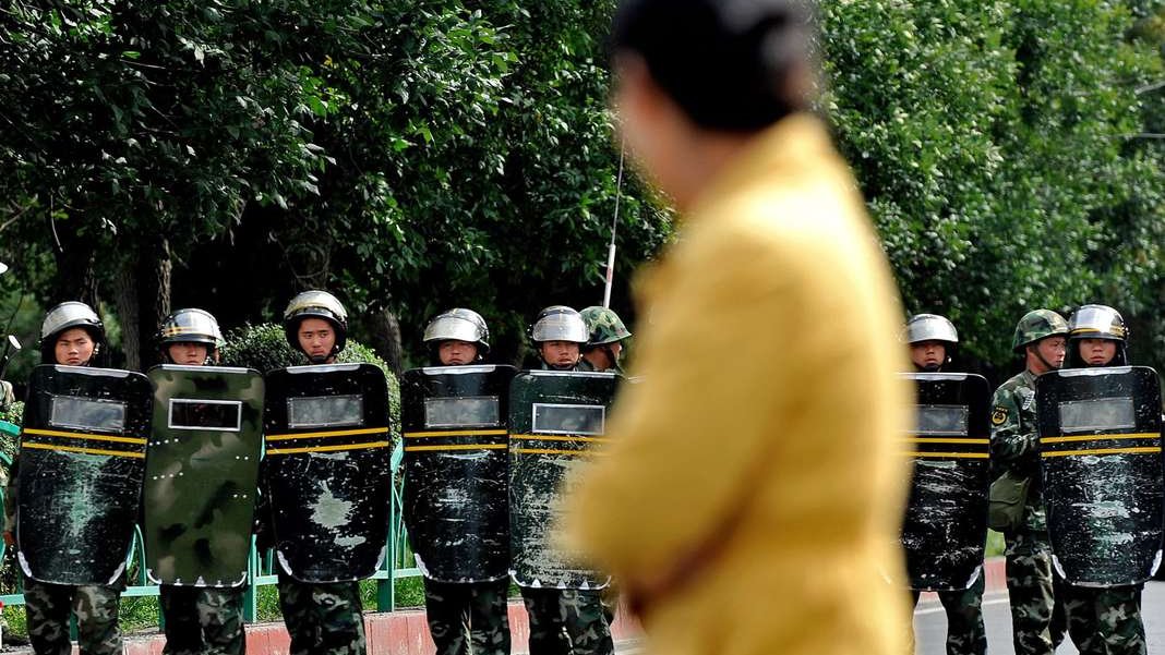 La Chine doit fermer les camps de rééducation politique