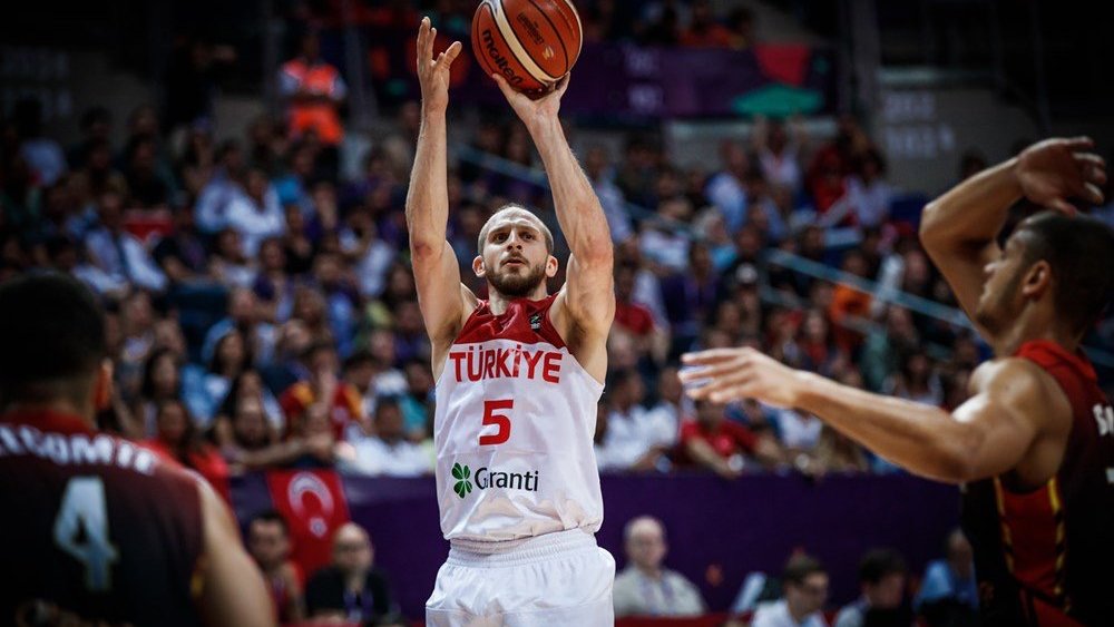 La Turquie, pays-hôte de la phase finale de l'Euro, affrontera l'Espagne en huitièmes