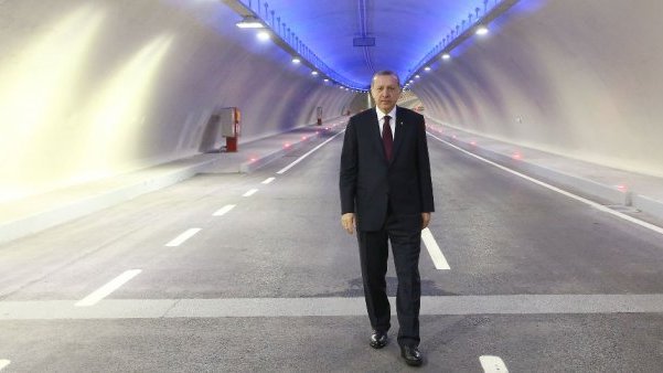Turquie : la crise freine les méga chantiers d'Erdogan