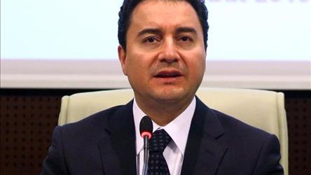Ali Babacan se rend à Athènes
