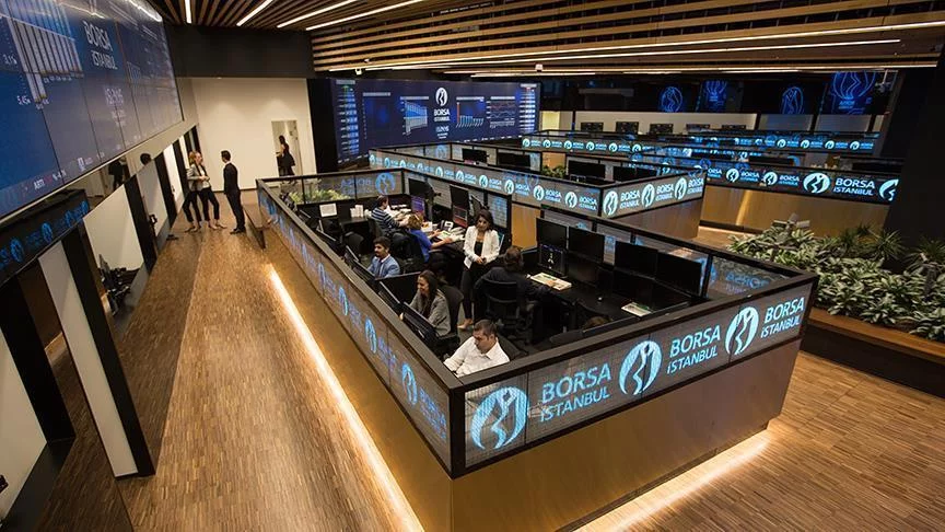 La Bourse d'Istanbul convertit toutes ses richesses monétaires en livre turque