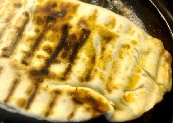 Gözleme, crêpe-pain turque