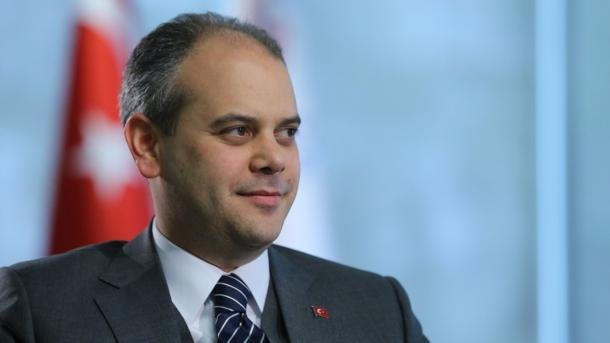 Le président de la délégation turque de l'APCE interrompt son programme et retourne en Turquie