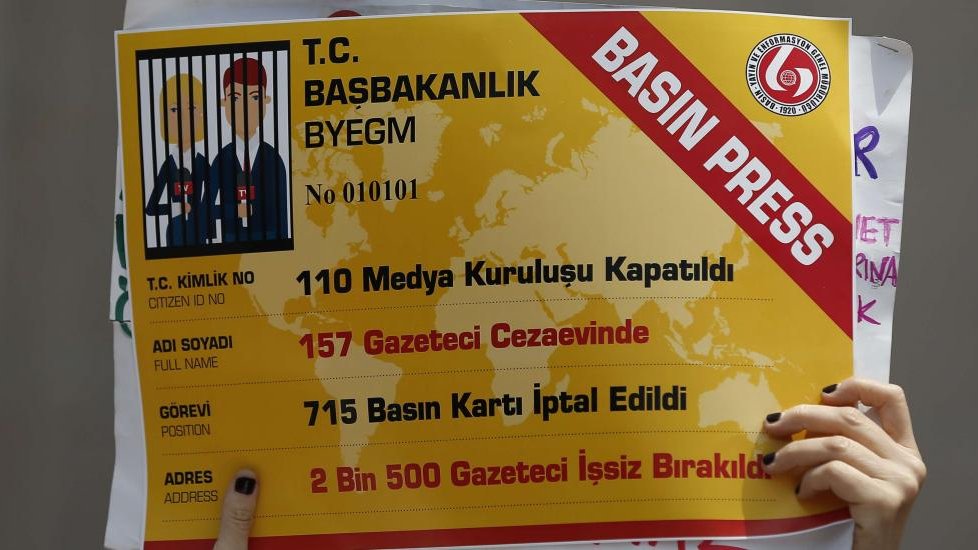 La Turquie fait pression sur les journalistes via l'accréditation de presse