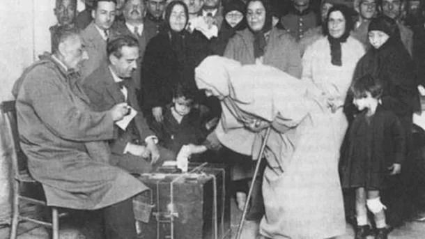 La Grande Assemblée nationale de Turquie adopte le droit de vote aux femmes