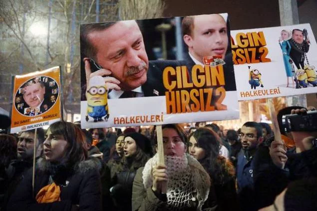 Turquie : Le scandale de corruption qui a ébranlé Erdogan resurgit