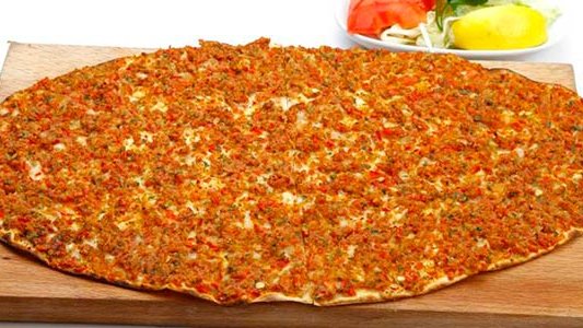 Le Lahmacun la pizza turque 