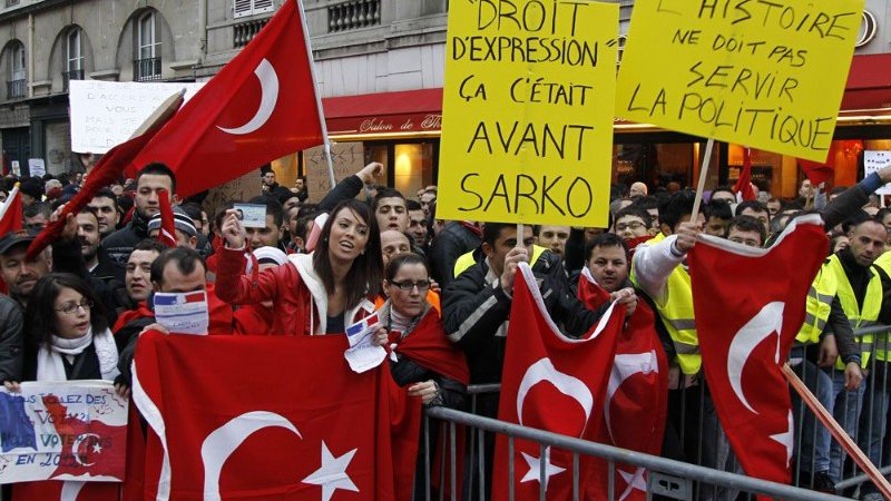 Non ! Les Franco-turcs ne se laisseront pas intimider !