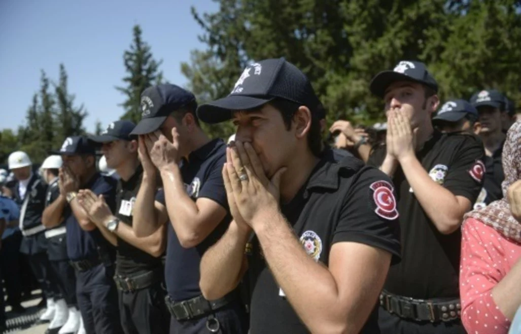 Turquie : deux policiers tués par balles