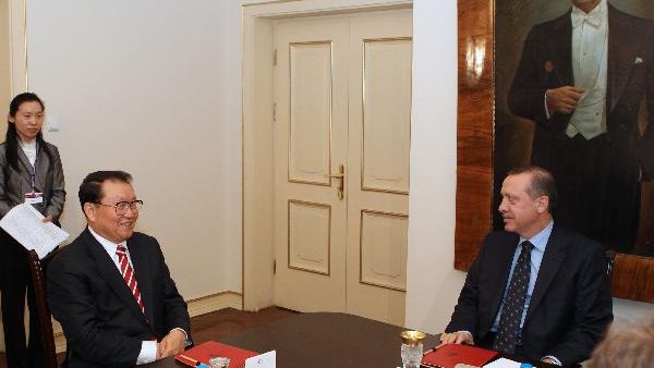 De saines relations bilatérales bénéficient aux peuples chinois et turc