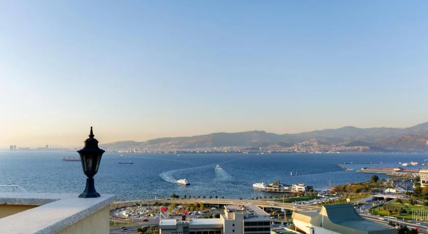 Izmir "Smyrne" la perle de la mer Egée