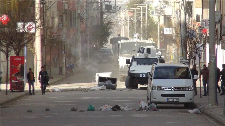 Turquie : Le PKK attaque deux écoles et un centre d'aide à Mardin