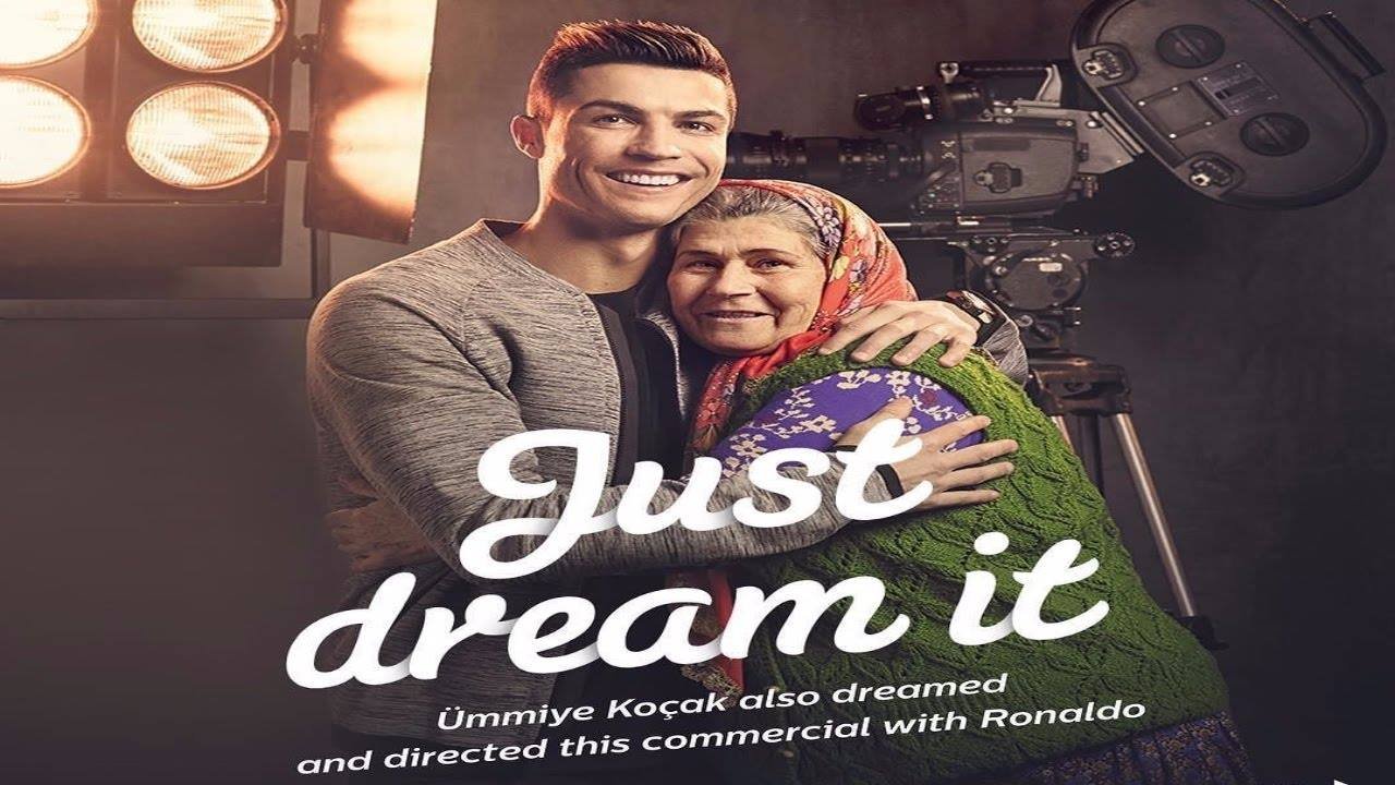 ÜMMİYE KOÇAK : UNE FEMME EXEMPLAIRE !