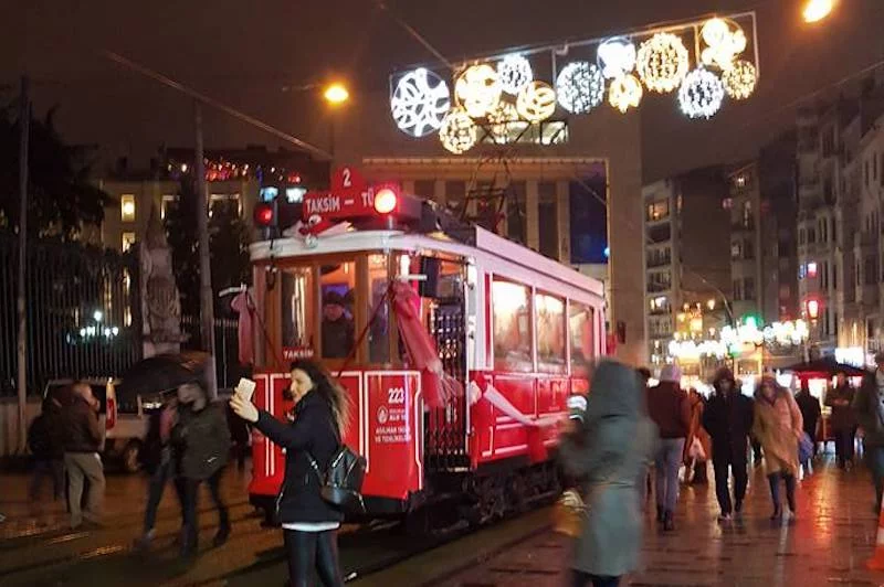 Istanbul : Le tramway historique de retour sur İstiklal