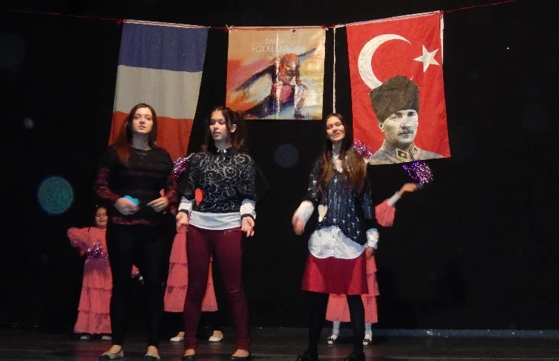 23 Avril, fête de la Souveraineté Nationale et des enfants en Turquie