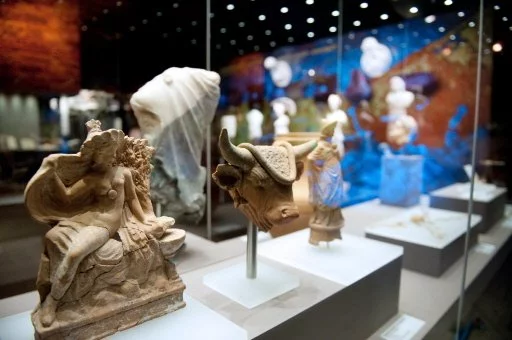 Istanbul, la "ville aux cent noms", au Grand Palais de Paris