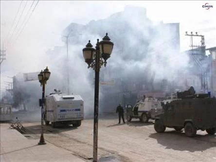 Manifestations illégales des terroristes kurdes
