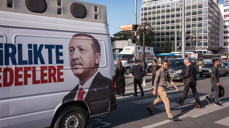 Un début de campagne difficile pour Erdogan