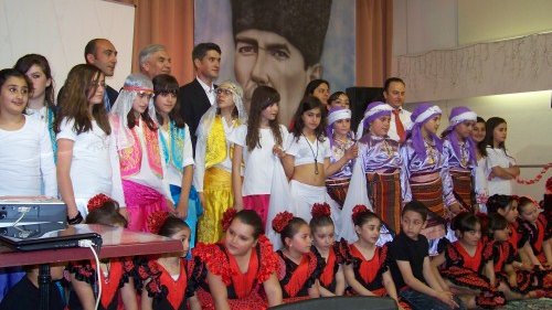 La communauté turque commémore la fête universelle des enfants