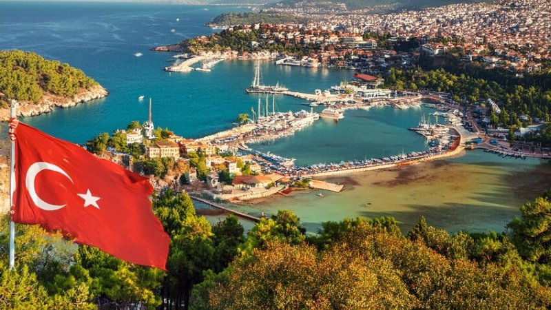 La Grèce vole la vedette alors que l'industrie touristique turque s'effondre