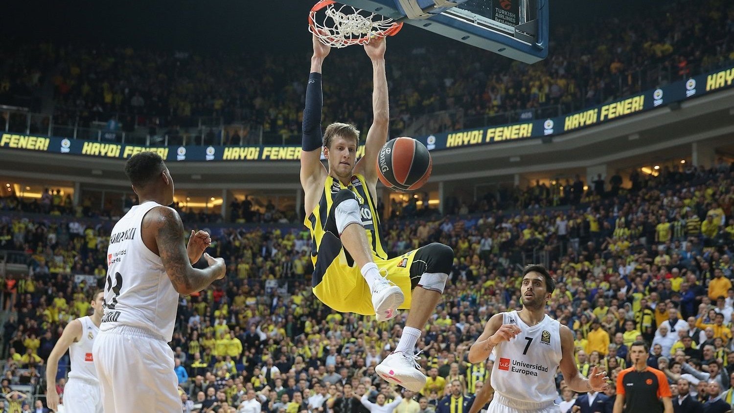 Prolongation de Jan Vesey et Zeljko Obradovic au Fenerbahce